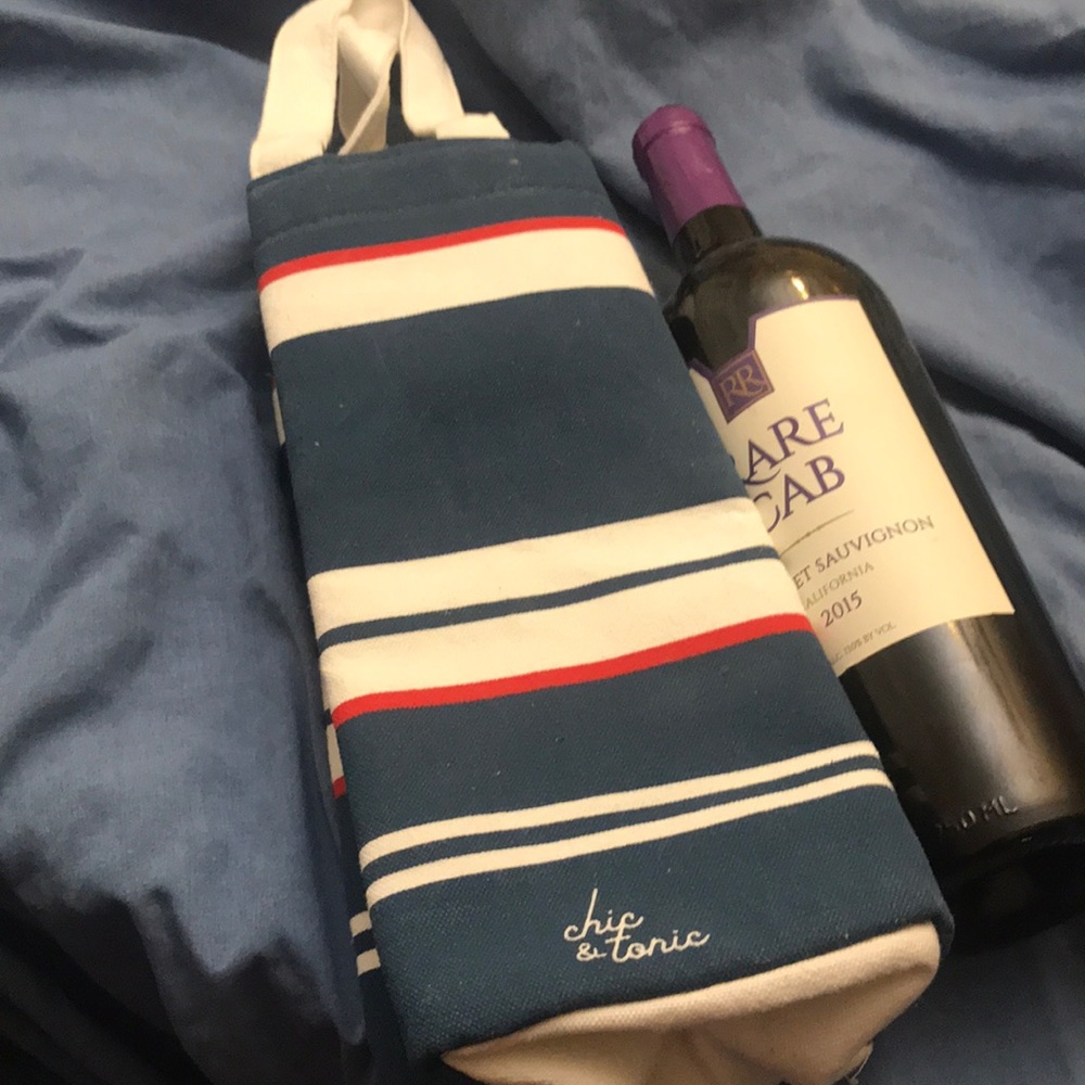 Insulated wine bag.